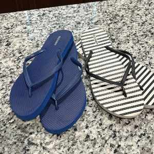 Old Navy flip flops size 10